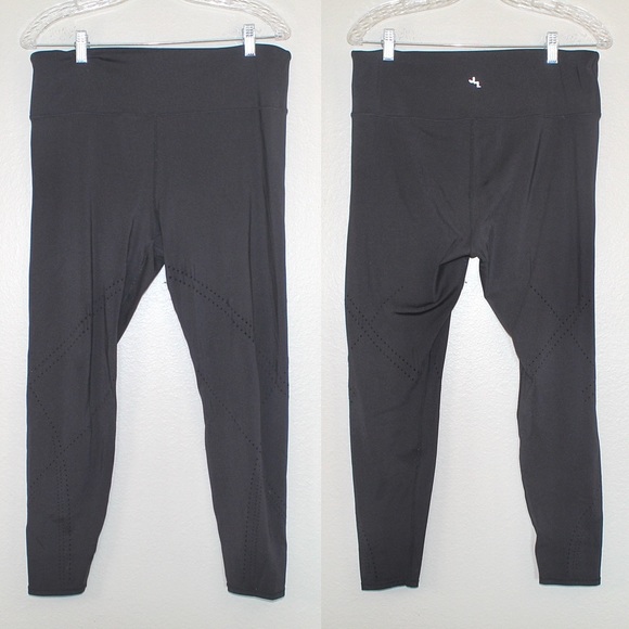 Joylab Black High Waisted Leggings — Extra Large - Picture 1 of 11